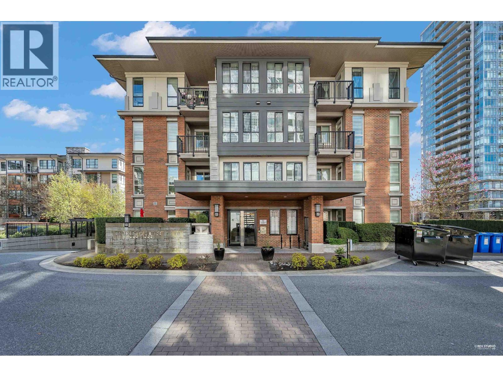 111 1135 WINDSOR MEWS — Parker House Condo for sale