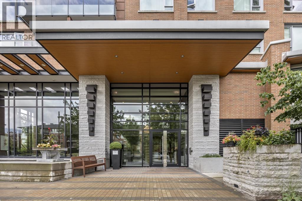 2404 3100 WINDSOR GATE — The Lloyd Condo for sale