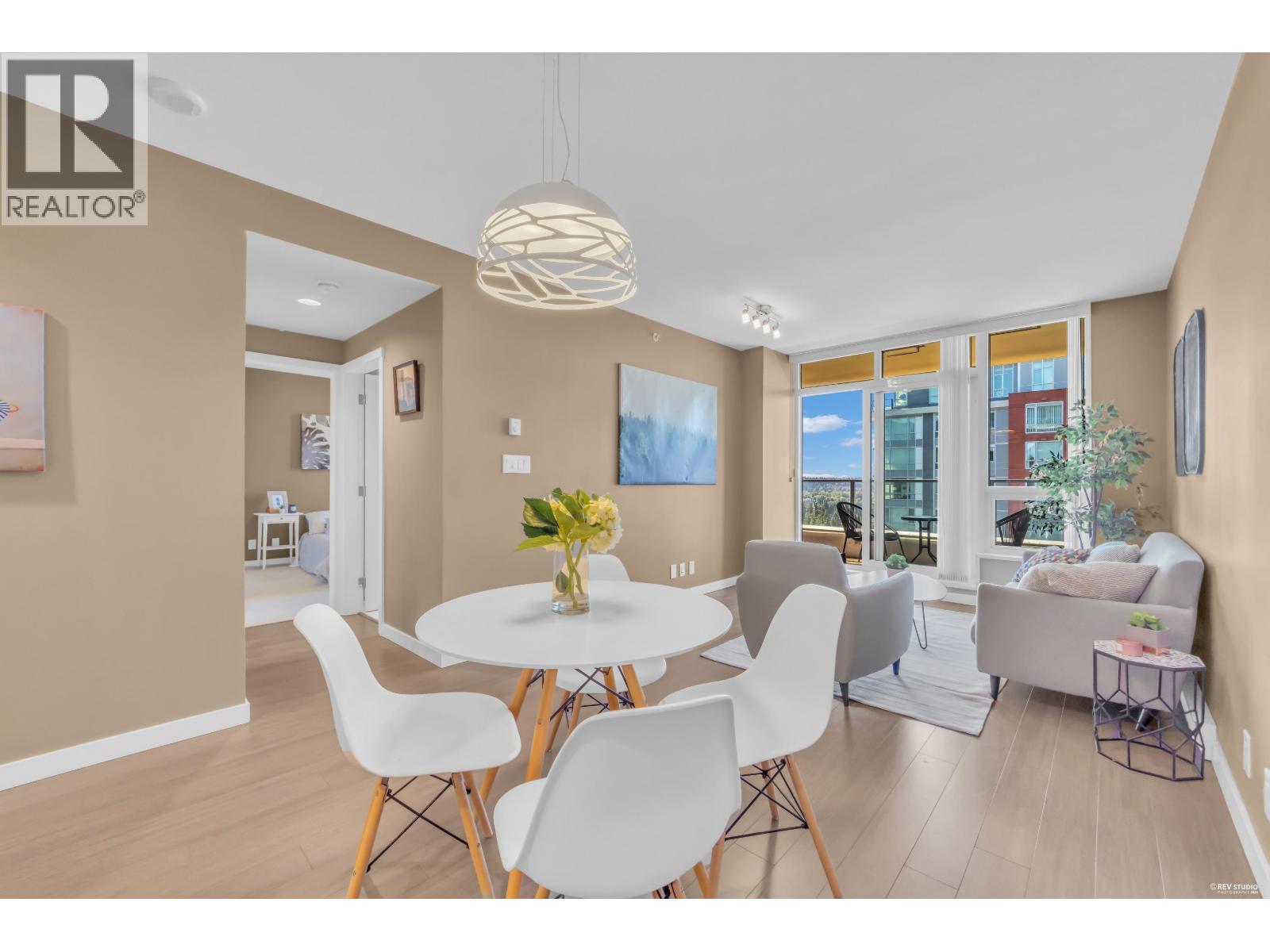 2605 3093 WINDSOR GATE — The Windsor Condo for sale