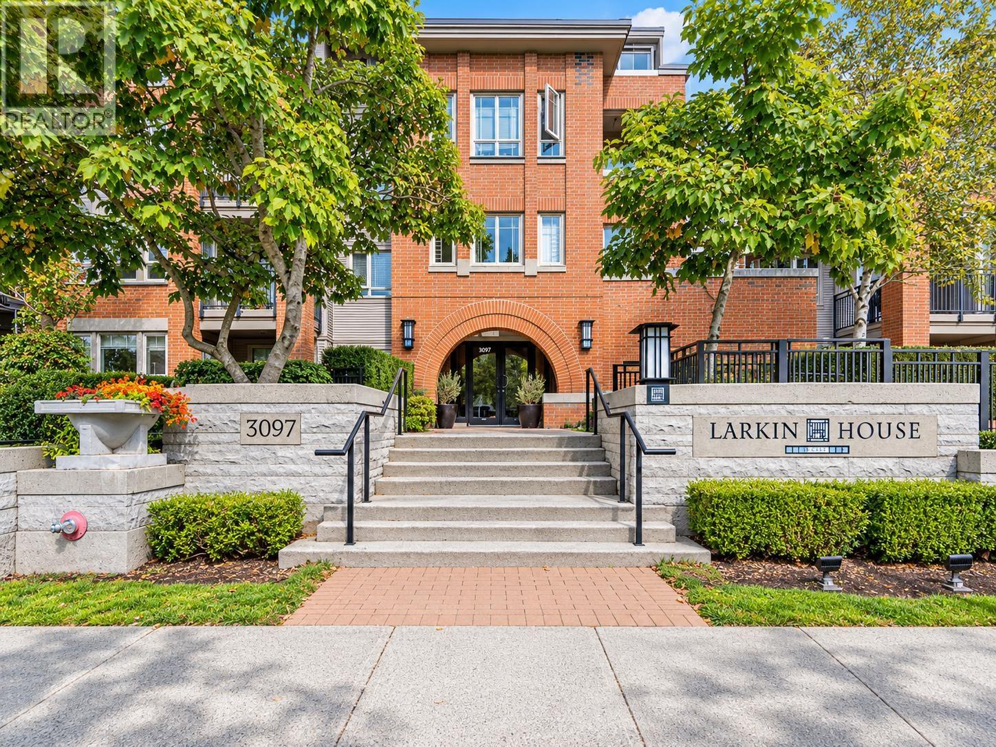 105 3097 LINCOLN AVENUE — Larkin House Condo for sale